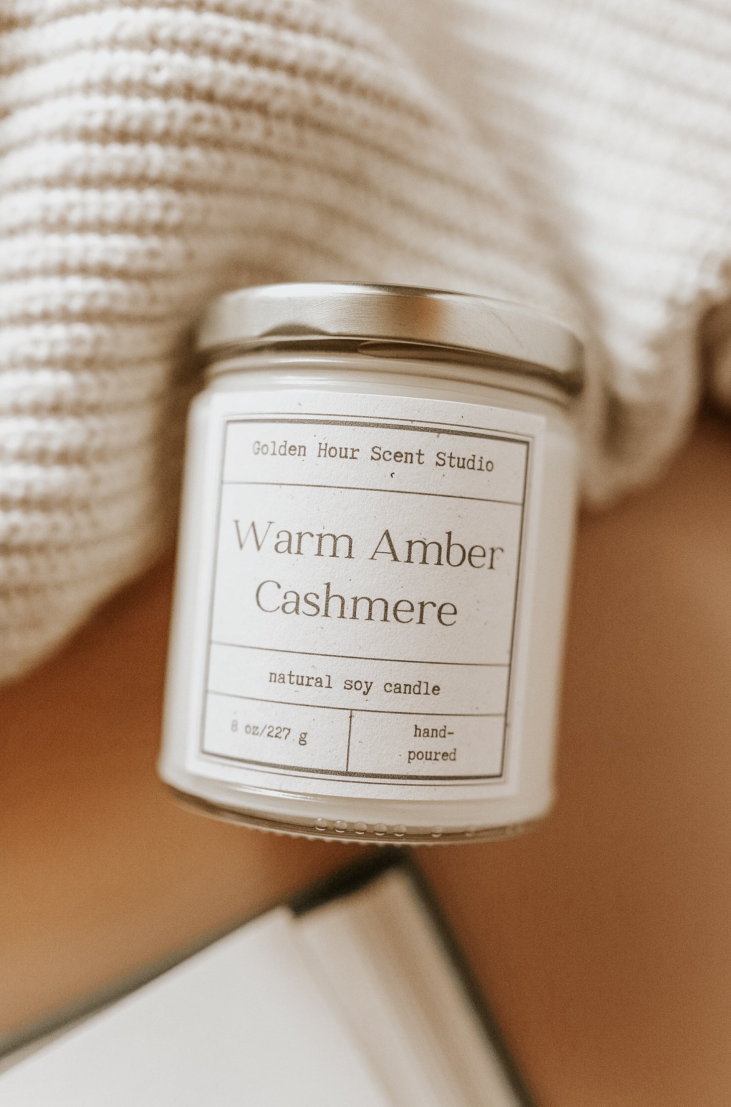 8 OZ Warm Amber Cashmere Candle